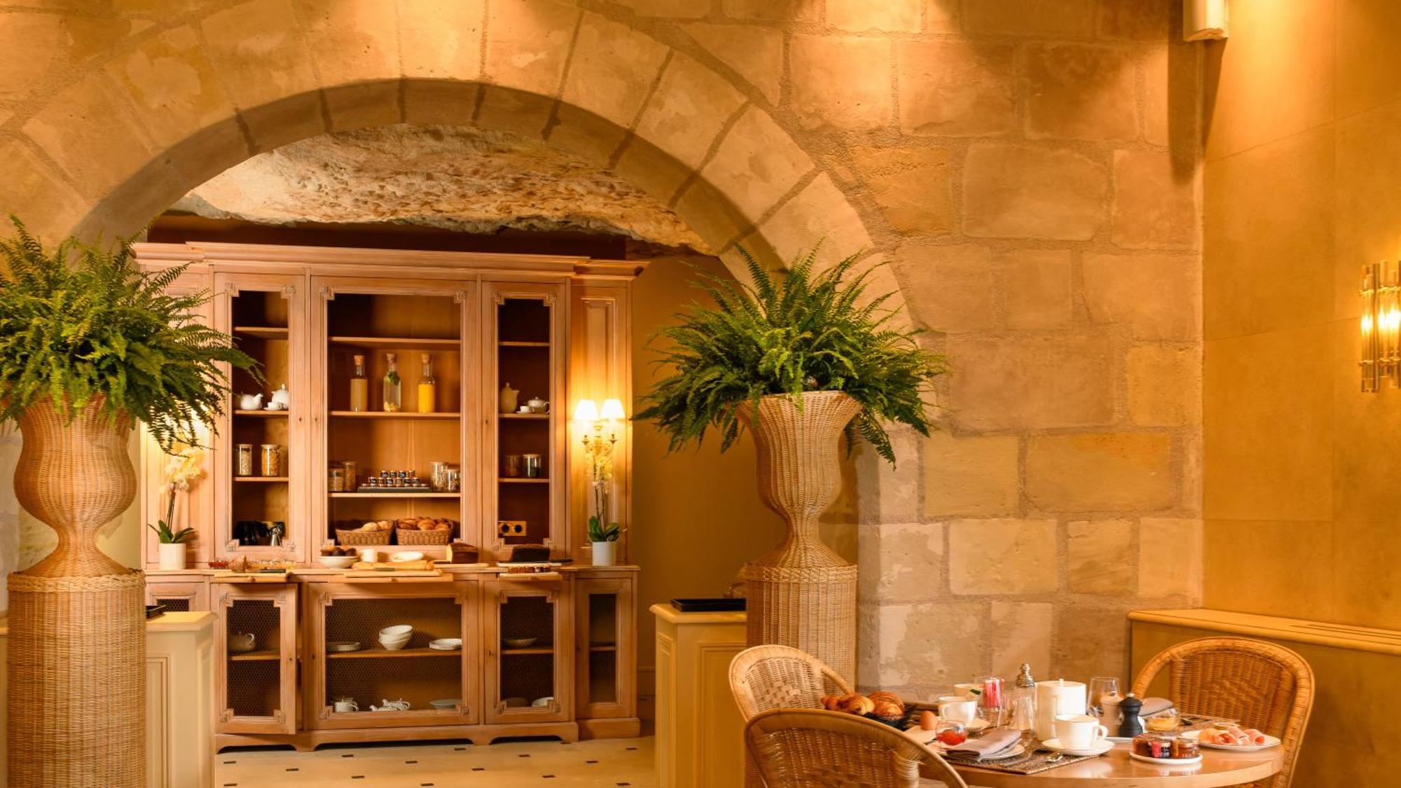Hotel Les Hautes Roches Рошекорбон Экстерьер фото