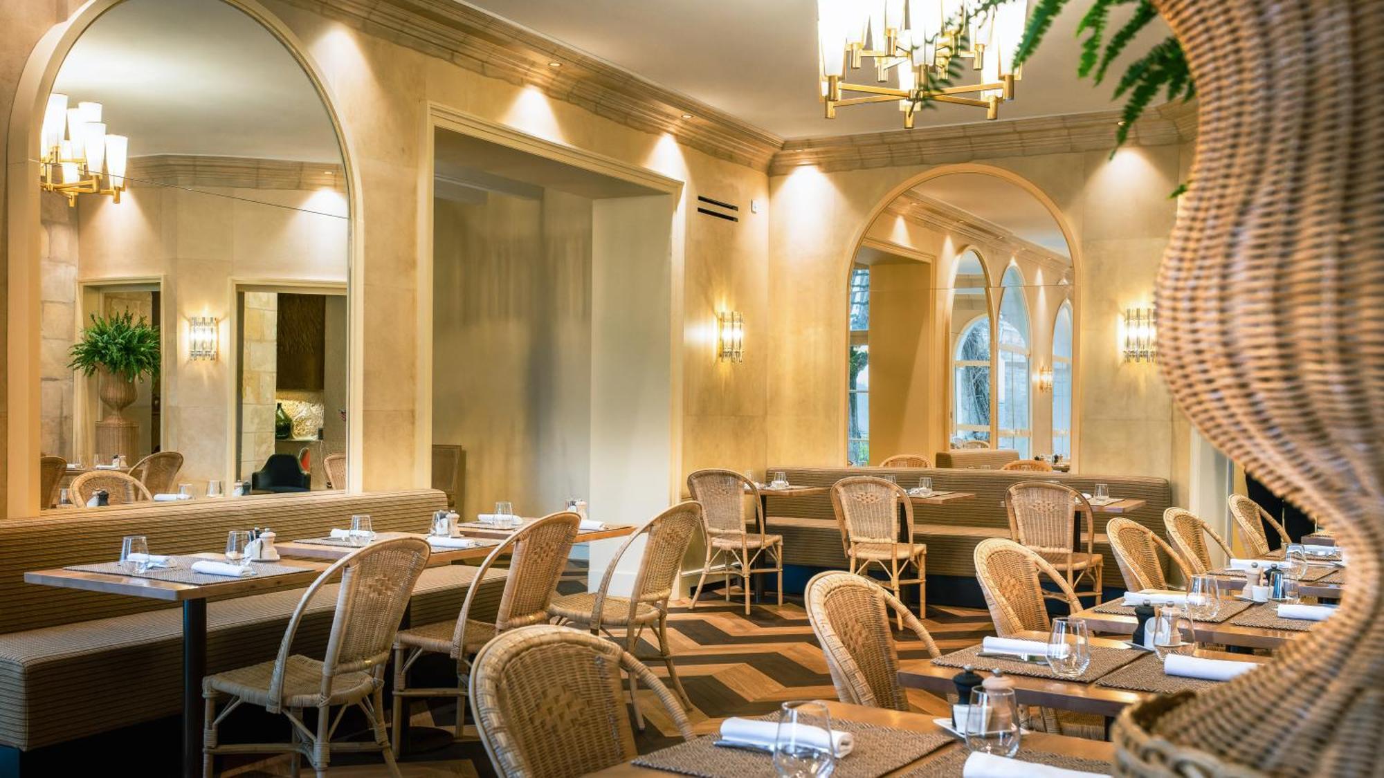 Hotel Les Hautes Roches Рошекорбон Экстерьер фото