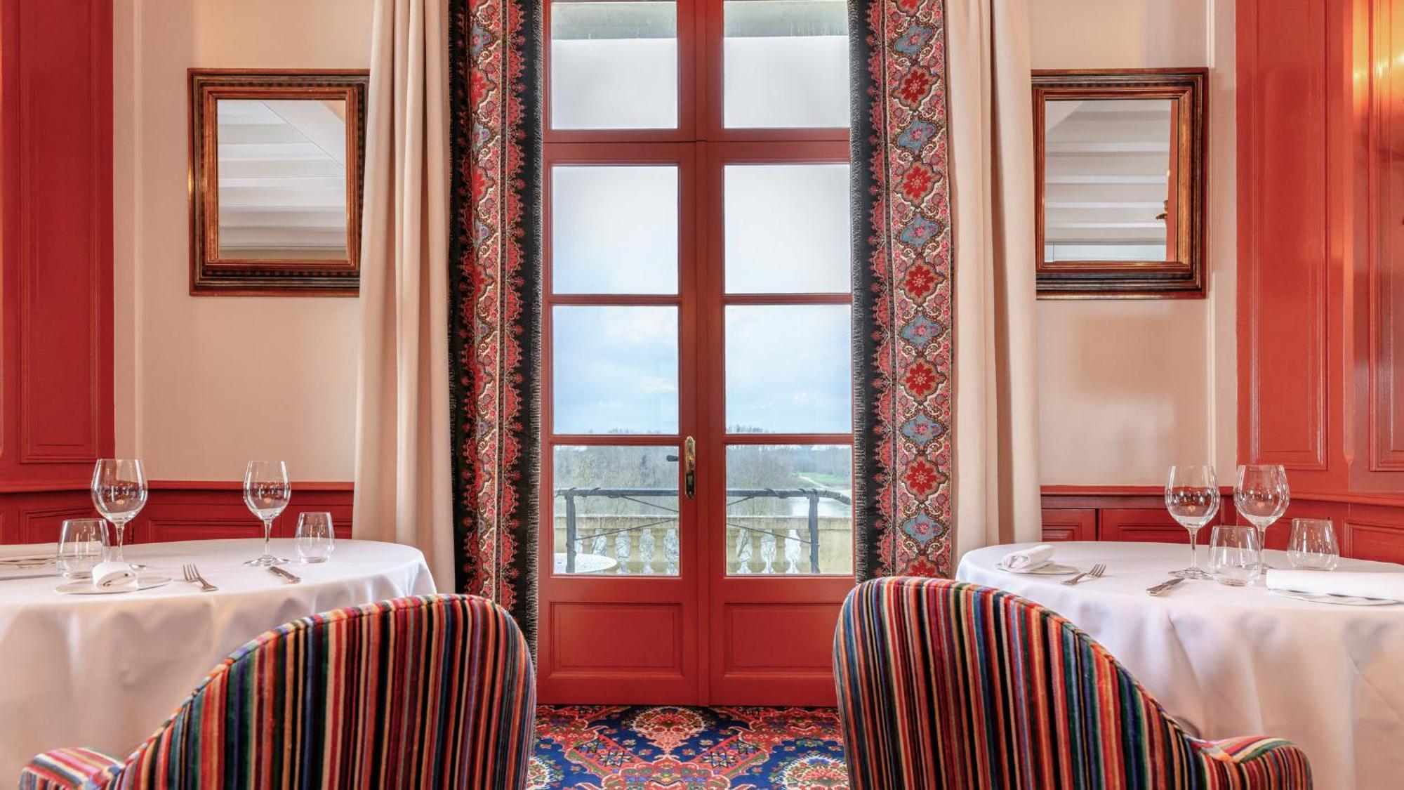 Hotel Les Hautes Roches Рошекорбон Экстерьер фото