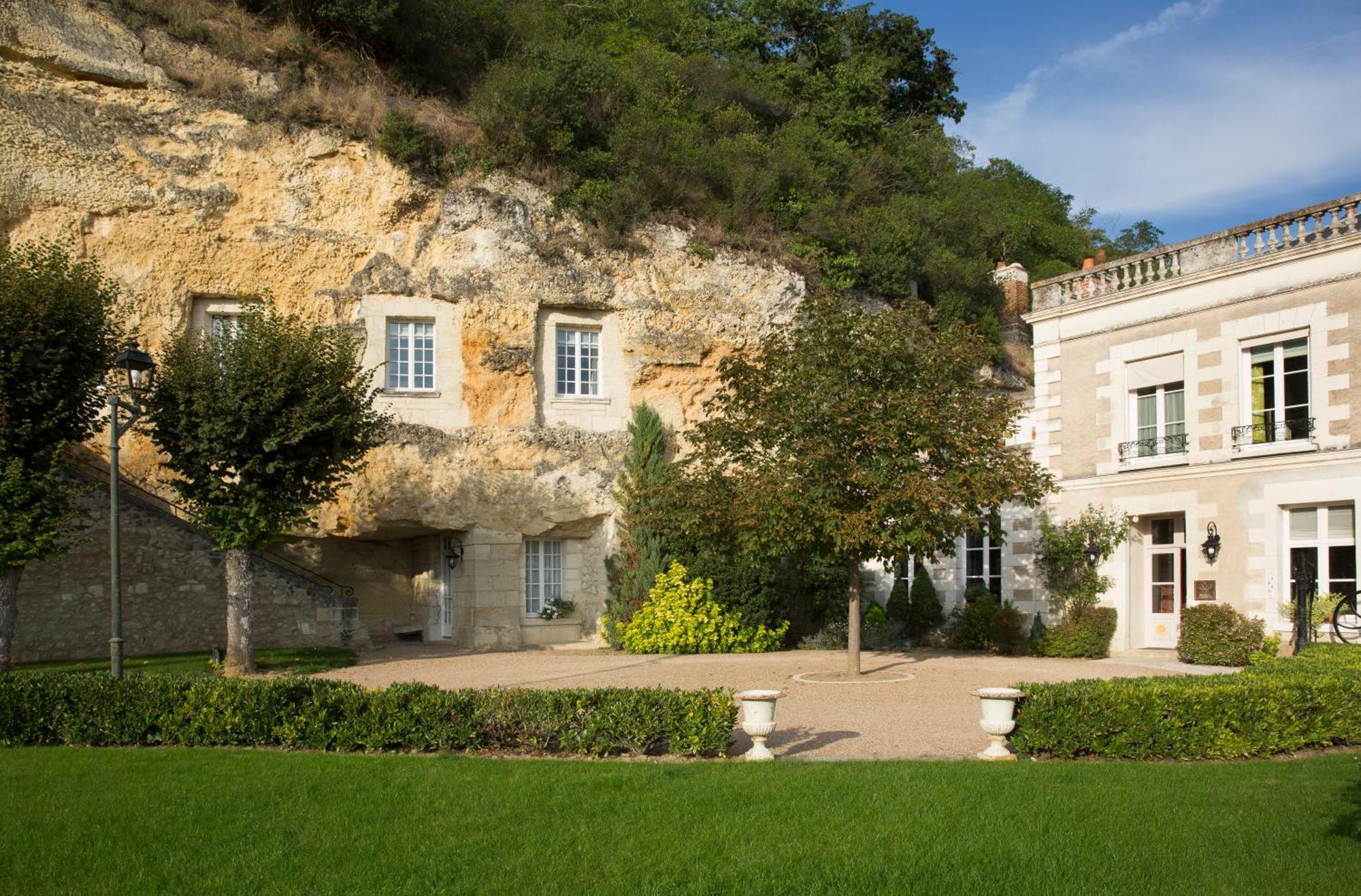 Hotel Les Hautes Roches Рошекорбон Экстерьер фото
