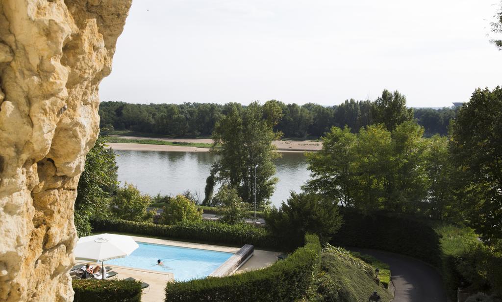 Hotel Les Hautes Roches Рошекорбон Экстерьер фото