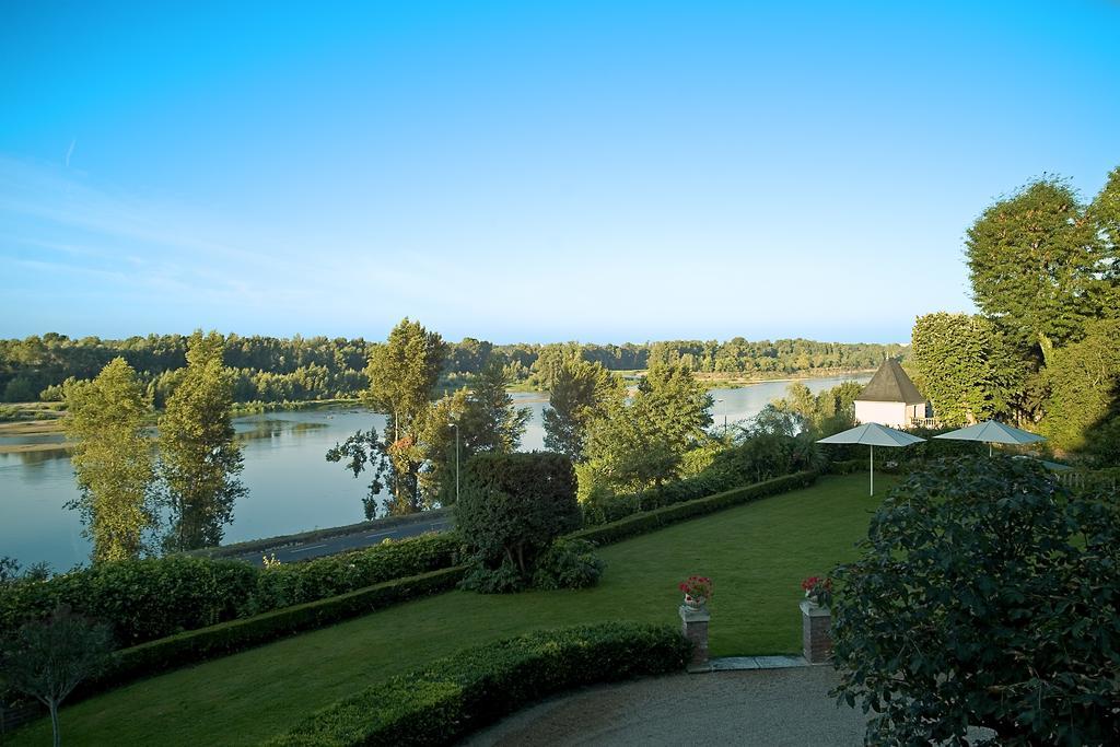 Hotel Les Hautes Roches Рошекорбон Экстерьер фото