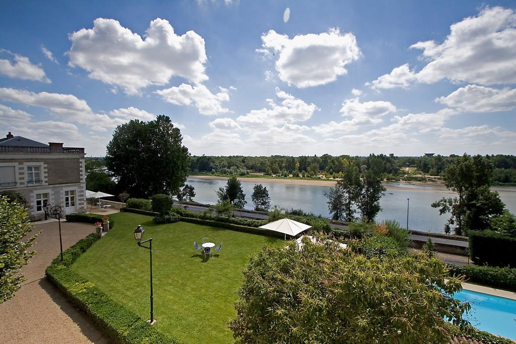 Hotel Les Hautes Roches Рошекорбон Экстерьер фото