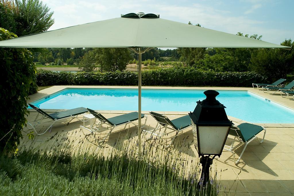 Hotel Les Hautes Roches Рошекорбон Экстерьер фото
